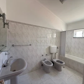 Moradia T2 para Venda em Lagos (São Sebastião e Santa Maria)