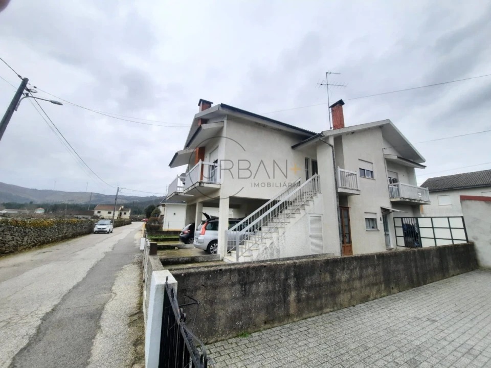 Moradia T5 para Venda em Leomil Foto 4