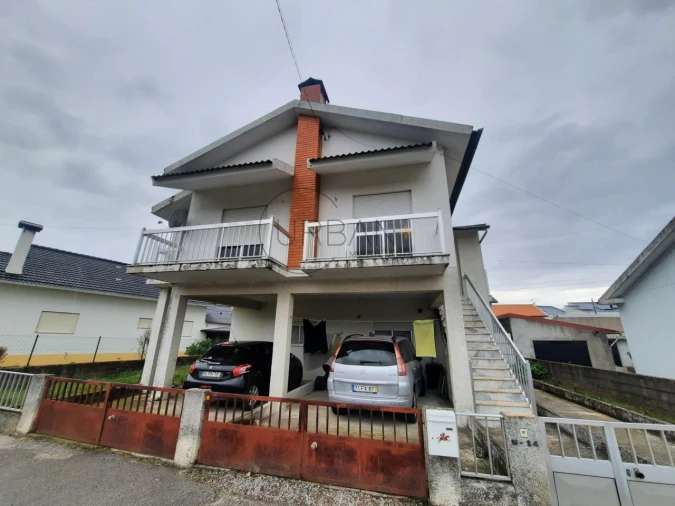 Moradia T5 para Venda em Leomil Foto 2