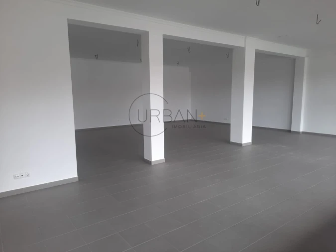 Loja para Venda em Leomil Foto 3