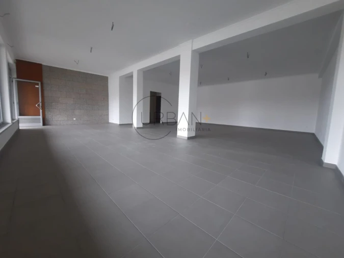 Loja para Venda em Leomil Foto 4