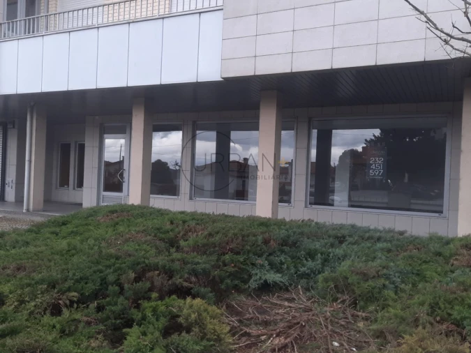 Loja para Venda em Leomil Foto 7