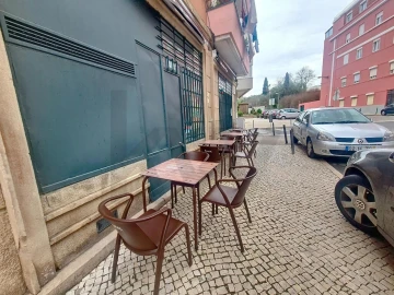 Loja para Cedência de Quotas em Ajuda