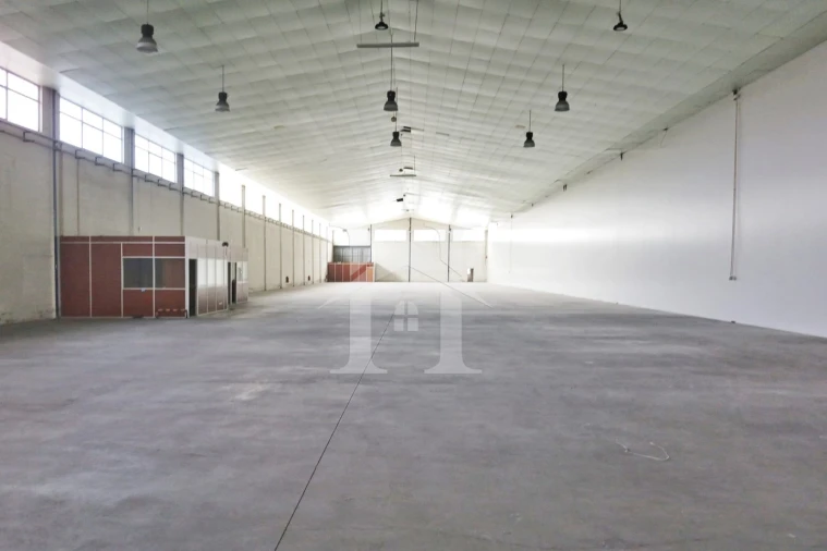 Armazém para Arrendamento em Marrazes e Barosa