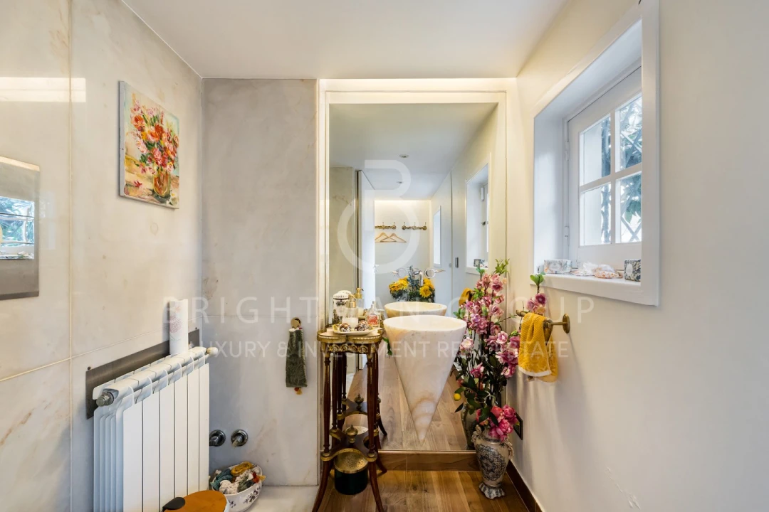 Moradia T6 para Venda em Lordelo do Ouro e Massarelos Foto 10