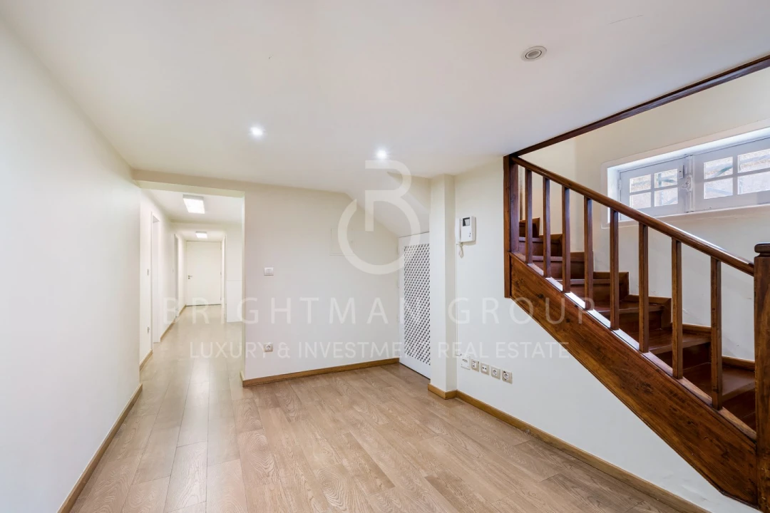 Moradia T6 para Venda em Lordelo do Ouro e Massarelos Foto 23