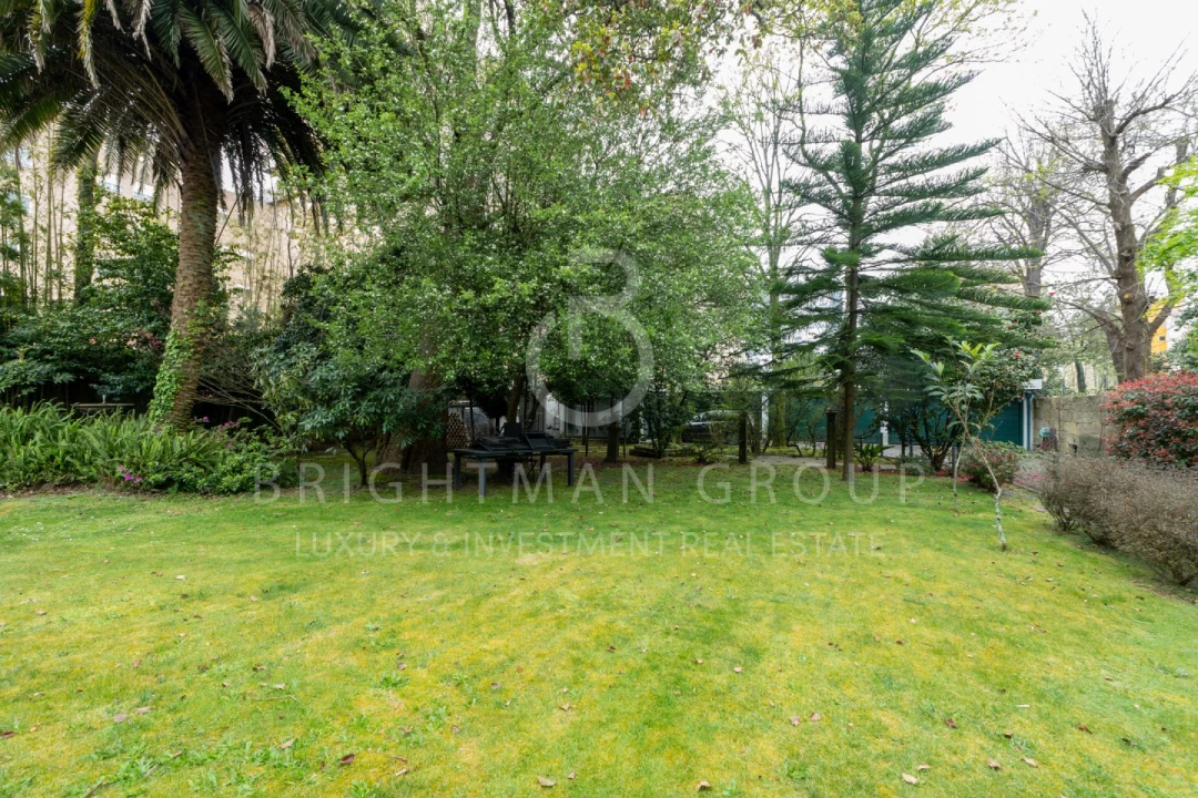 Moradia T6 para Venda em Lordelo do Ouro e Massarelos Foto 33