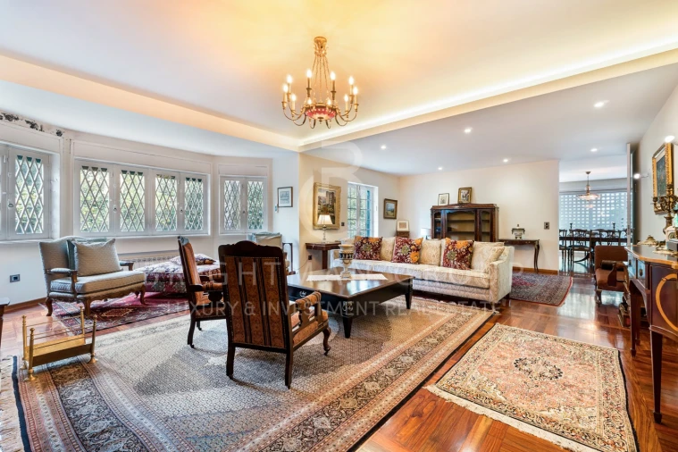 Moradia T6 para Venda em Lordelo do Ouro e Massarelos Foto 5