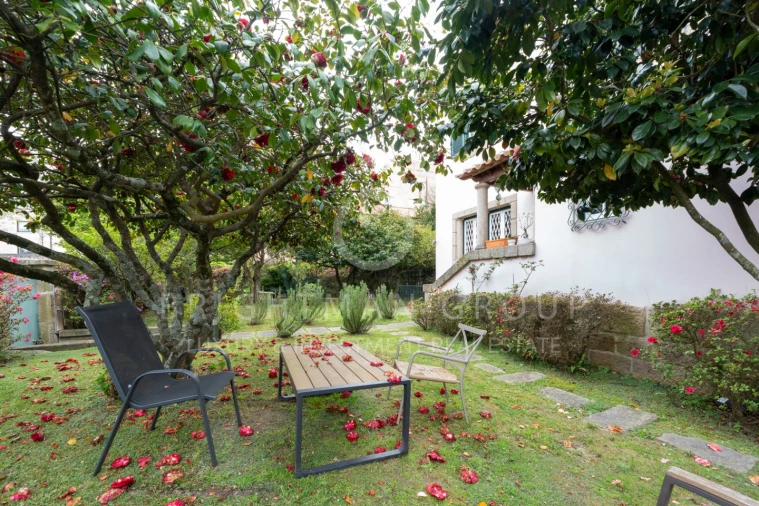 Moradia T6 para Venda em Lordelo do Ouro e Massarelos Foto 29