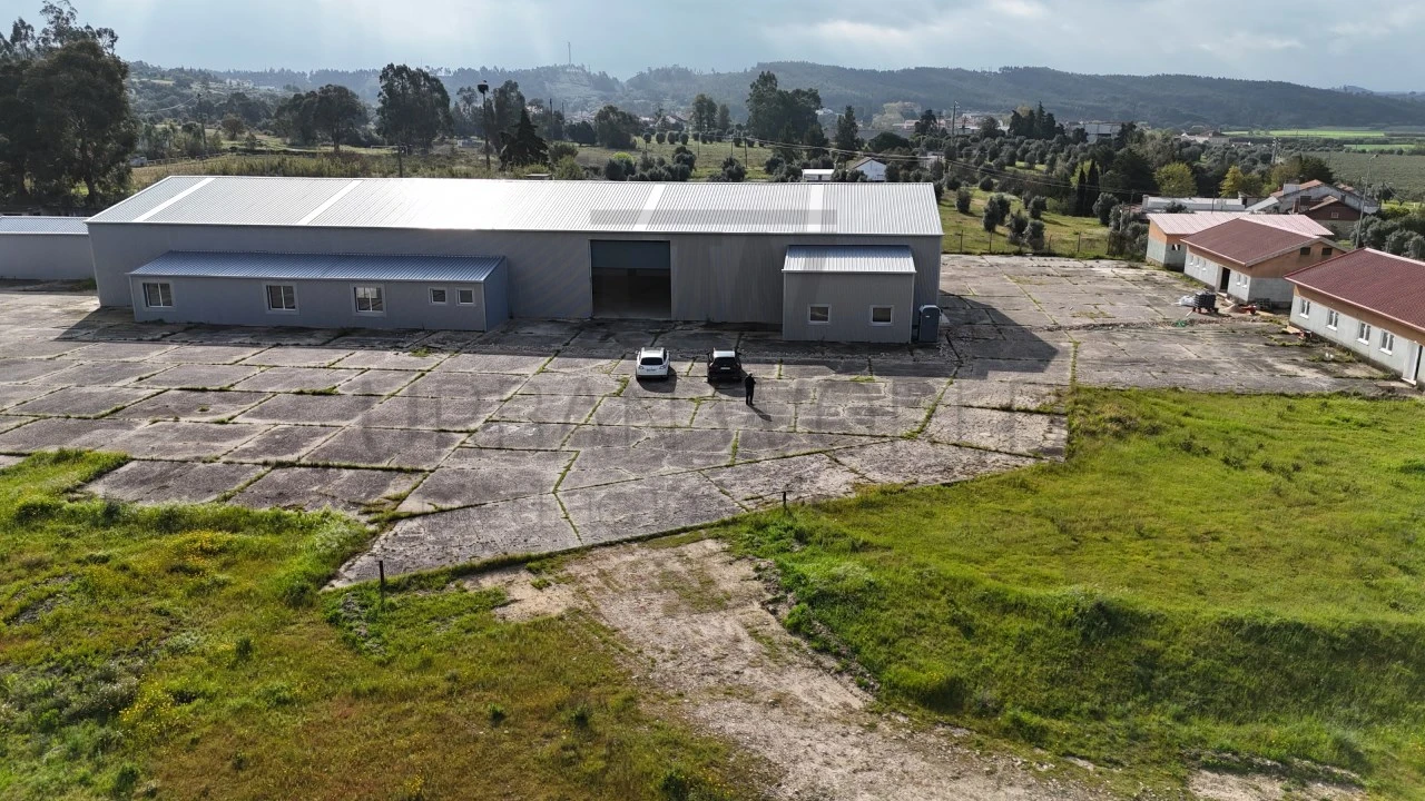 Armazém para Venda em Rio de Moinhos Foto 14