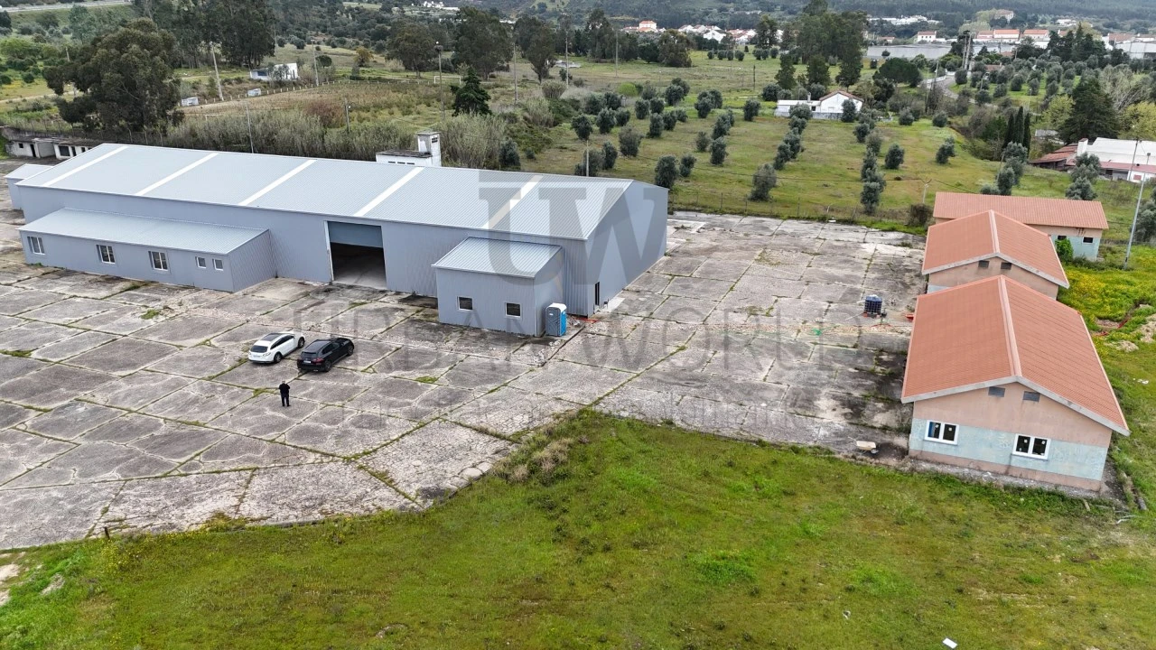 Armazém para Venda em Rio de Moinhos Foto 16