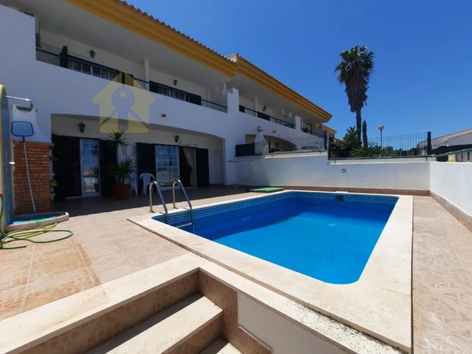 Quinta T4 para Venda em Albufeira e Olhos de Água Foto 4