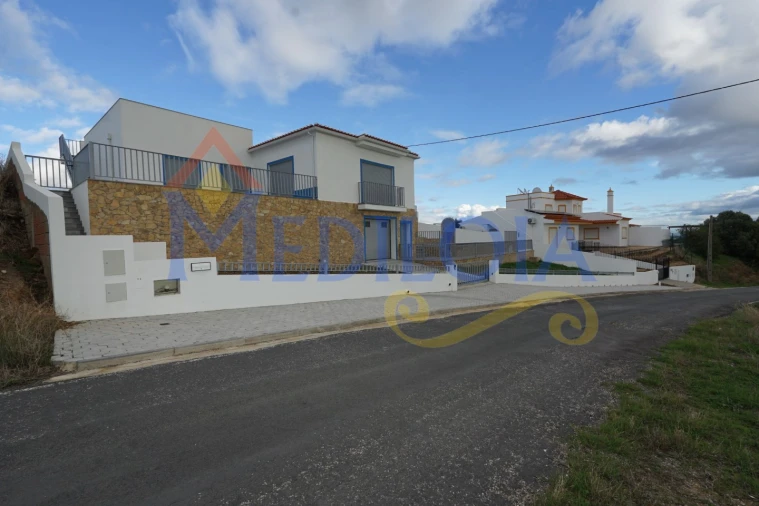 Moradia T3 para Venda em Castro Marim Foto 2