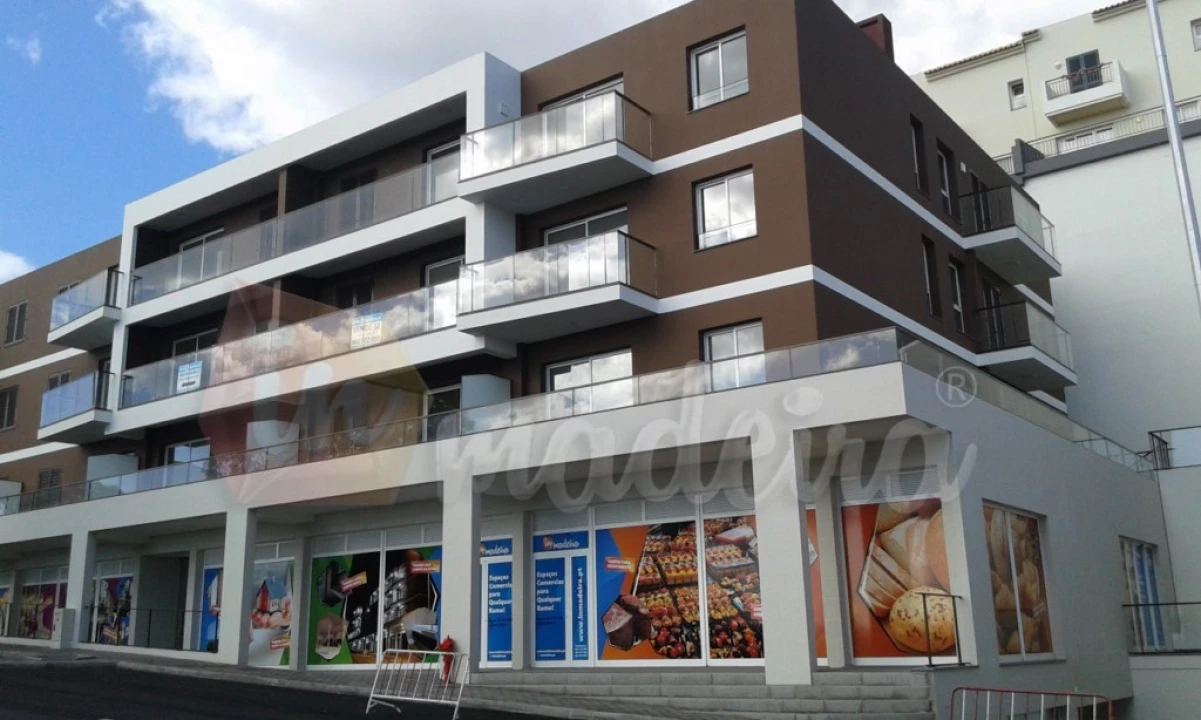 Armazém para Arrendamento em Caniço Foto 1