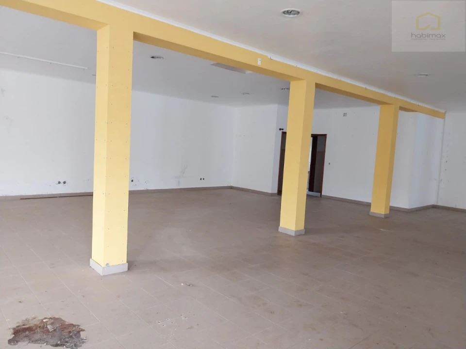 Negócio para Venda em Achadinha Foto 4