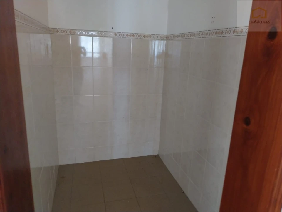 Negócio para Venda em Achadinha Foto 12