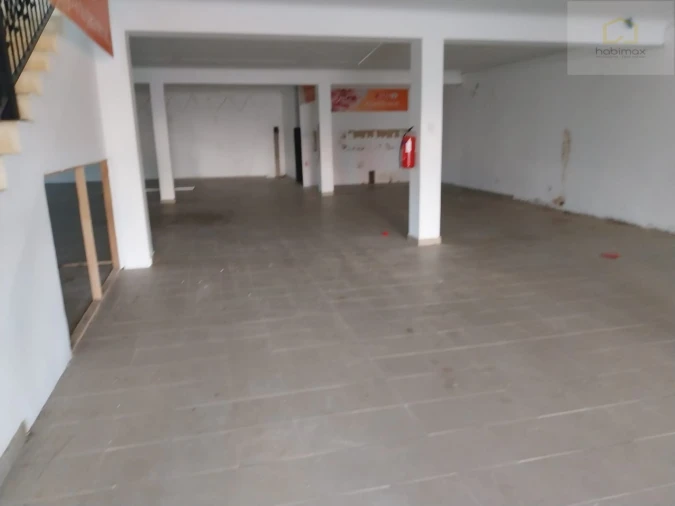 Negócio para Venda em Achadinha Foto 3