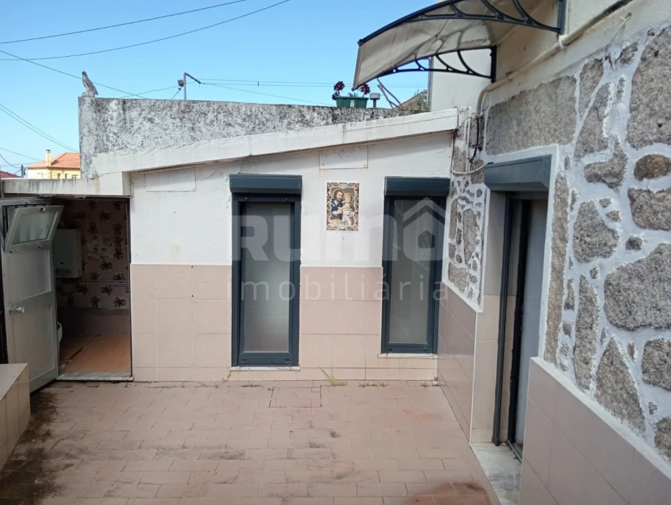 Moradia T1 para Venda em Areosa Foto 1