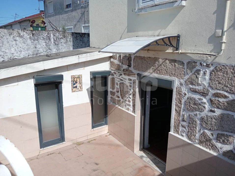 Moradia T1 para Venda em Areosa Foto 2