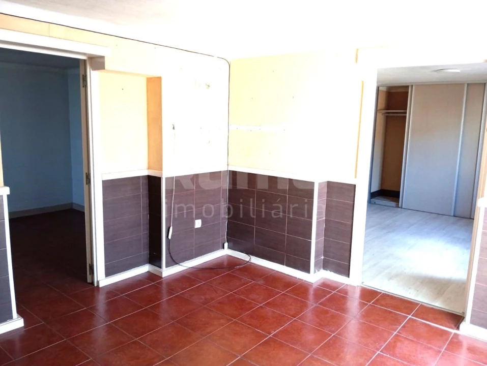 Moradia T1 para Venda em Areosa Foto 8