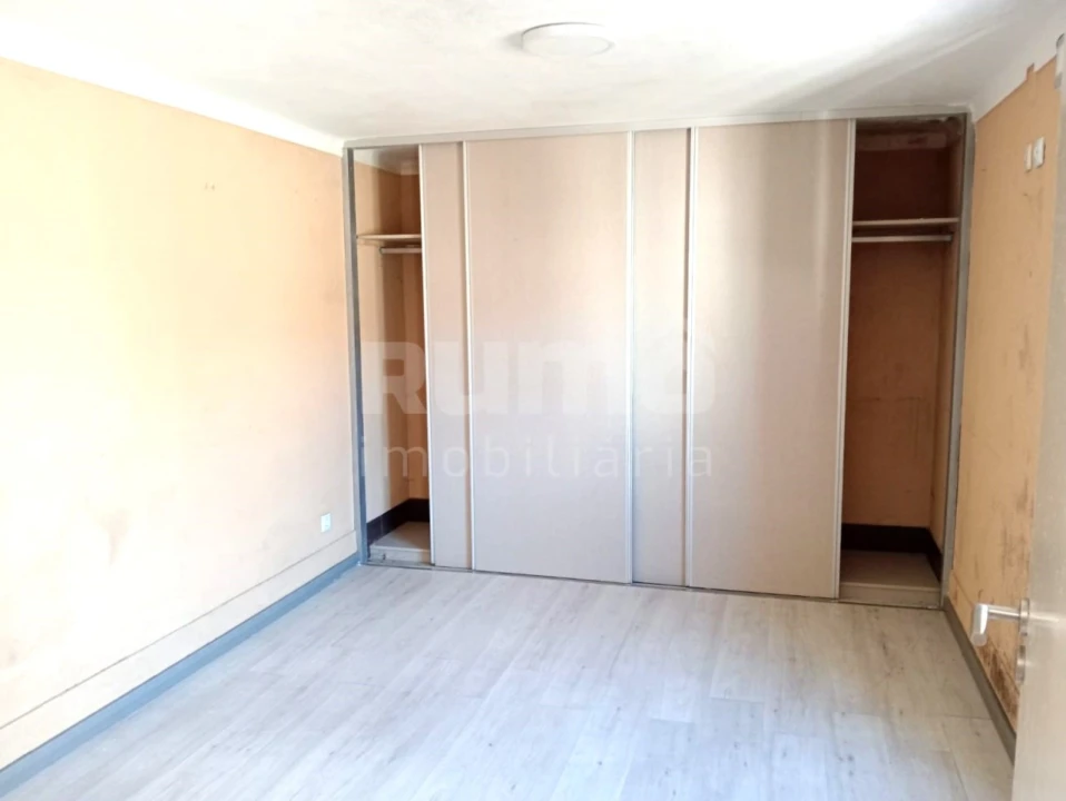 Moradia T1 para Venda em Areosa Foto 10