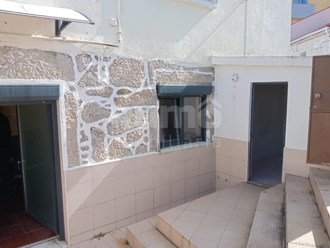 Moradia T1 para Venda em Areosa Foto 3