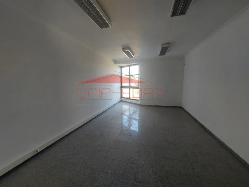 Armazém para Venda em Mangualde, Mesquitela e Cunha Alta Foto 9