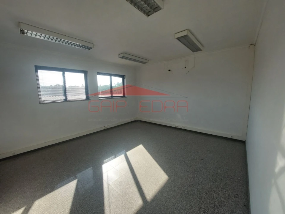 Armazém para Venda em Mangualde, Mesquitela e Cunha Alta Foto 14