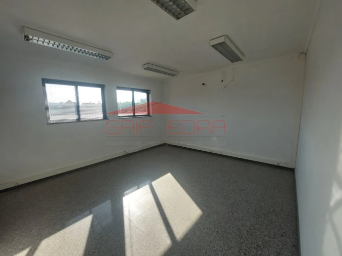 Armazém para Venda em Mangualde, Mesquitela e Cunha Alta Foto 14