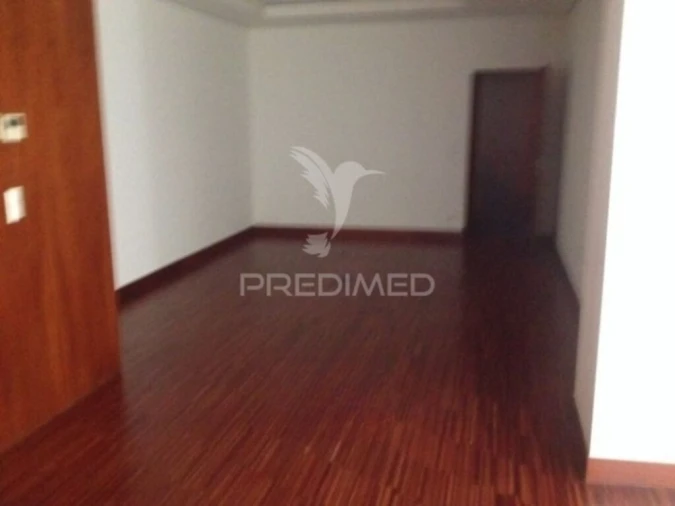 Escritório para Venda em Santa Marinha e São Pedro da Afurada Foto 14