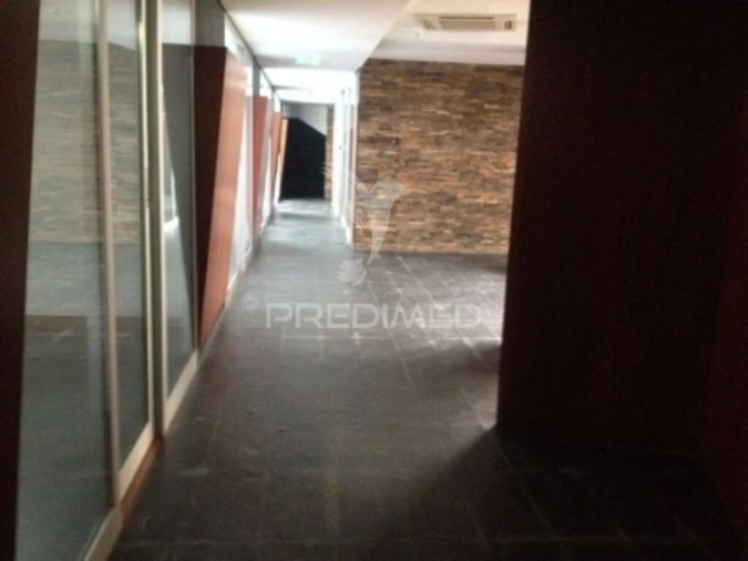 Escritório para Venda em Santa Marinha e São Pedro da Afurada Foto 13