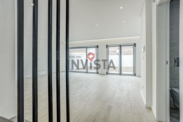 Moradia T4 para Venda em Santa Iria de Azoia, São João da Talha e Bobadela Foto 15