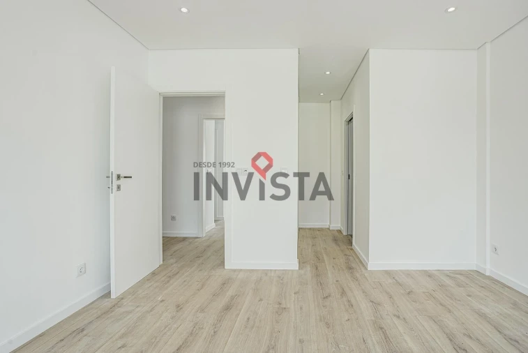 Moradia T4 para Venda em Santa Iria de Azoia, São João da Talha e Bobadela Foto 26