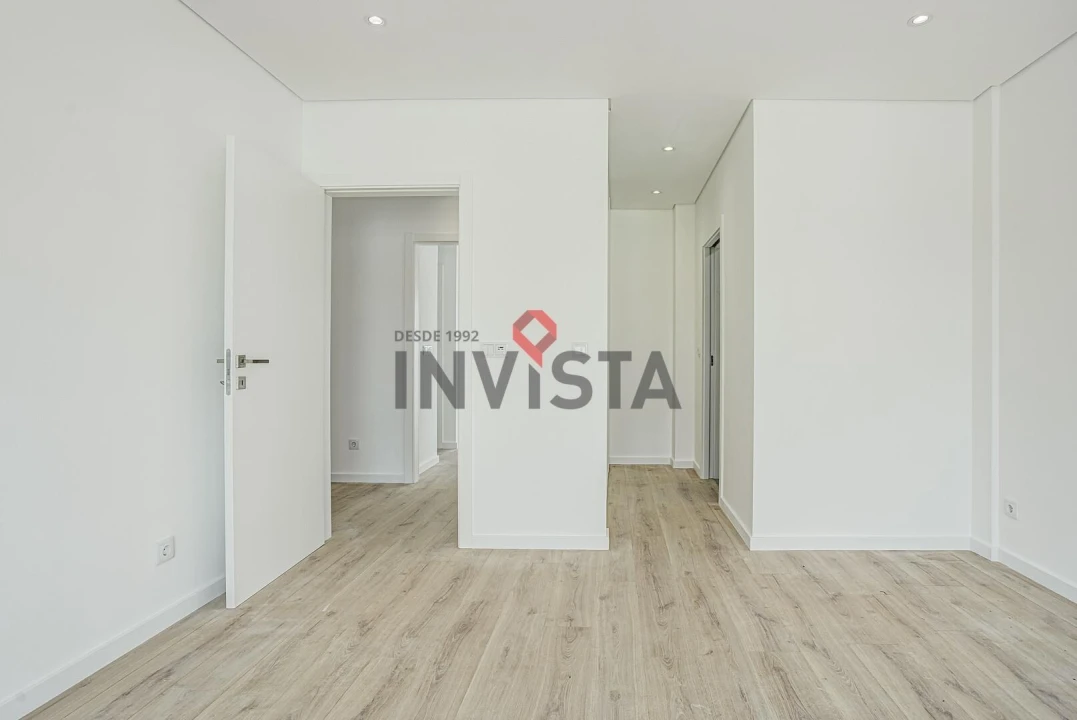 Moradia T4 para Venda em Santa Iria de Azoia, São João da Talha e Bobadela Foto 26