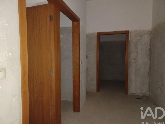 Loja para Venda em Cidade da Maia Foto 4