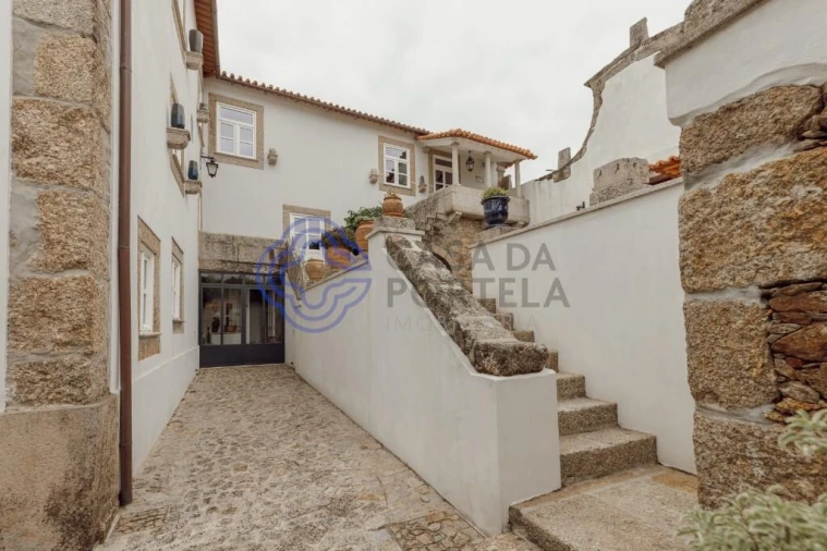 Moradia T5 para Venda em Real Foto 32