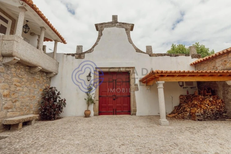 Moradia T5 para Venda em Real Foto 6