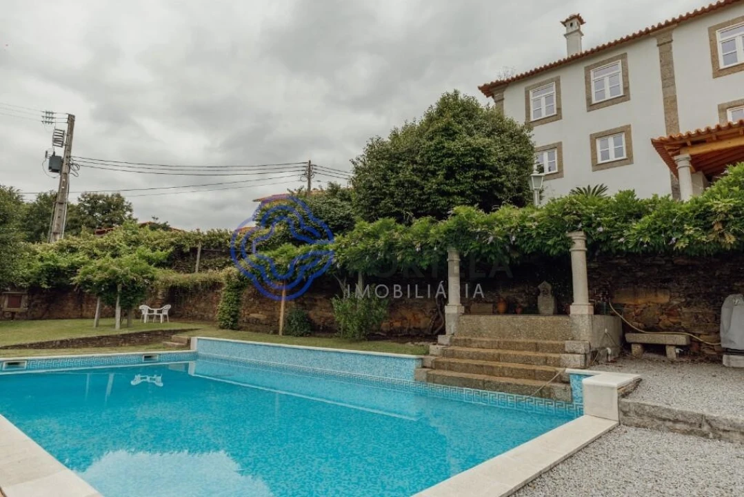 Moradia T5 para Venda em Real Foto 15