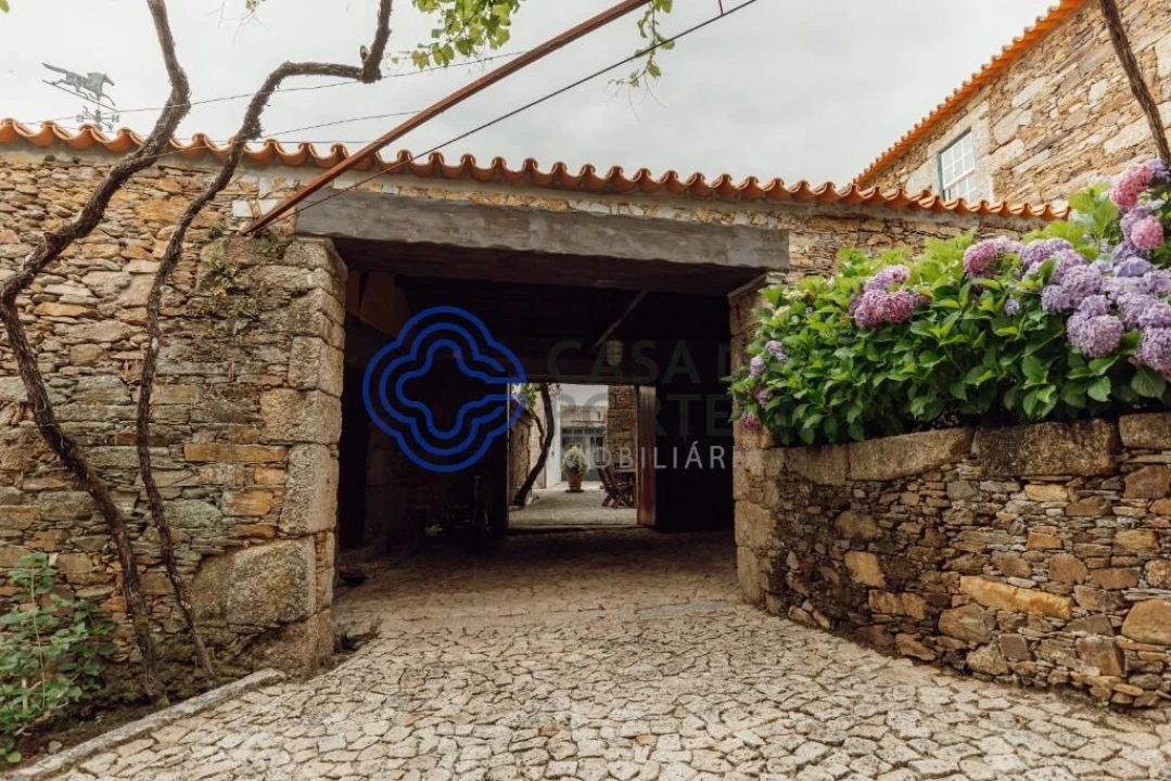 Moradia T5 para Venda em Real Foto 24