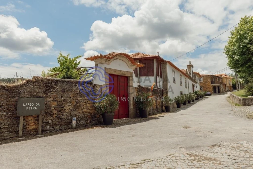 Moradia T5 para Venda em Real Foto 3