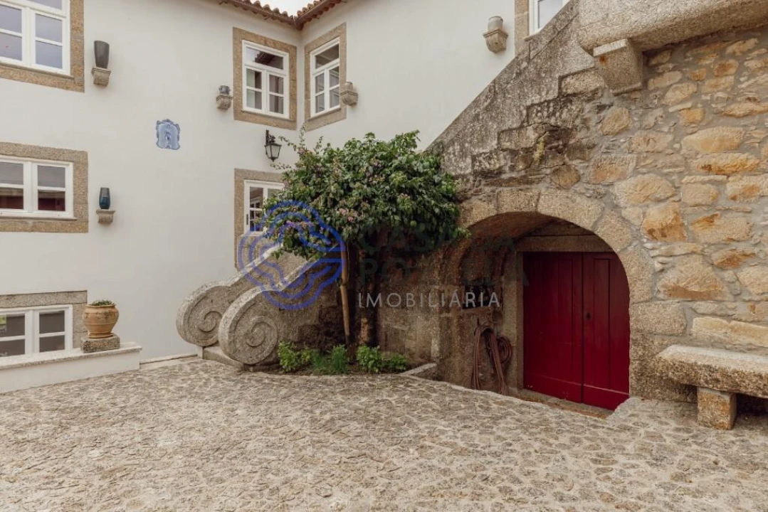 Moradia T5 para Venda em Real Foto 8