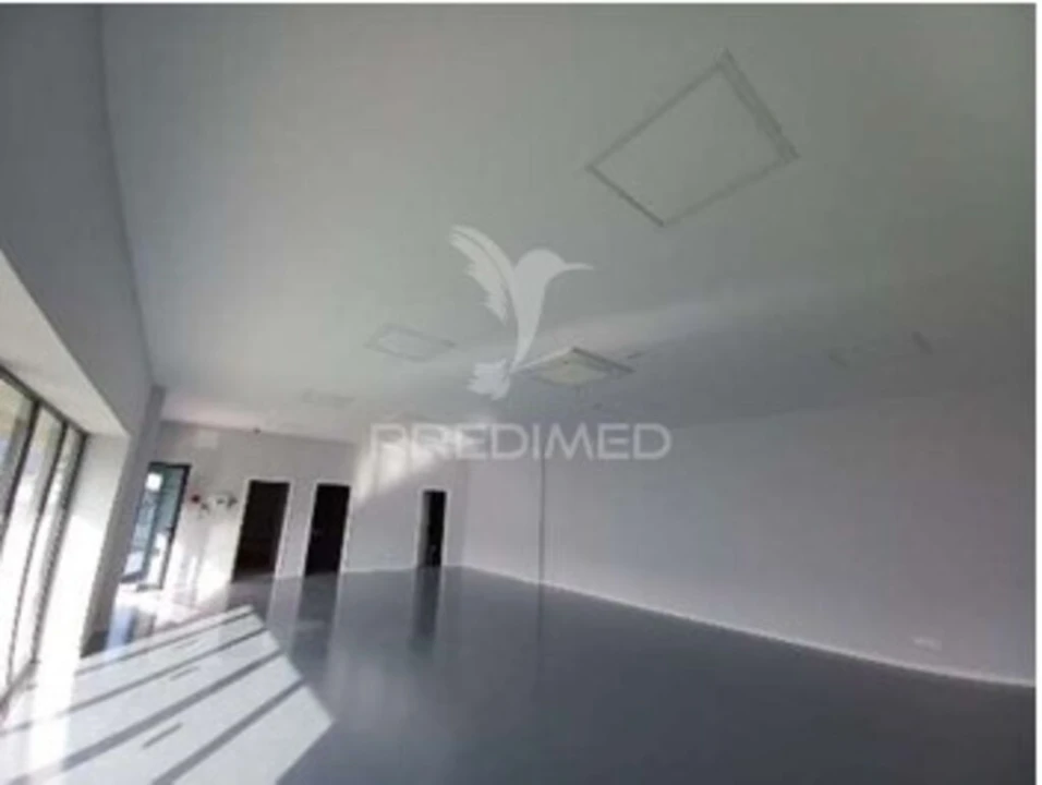 Loja para Arrendamento em Portimão Foto 3