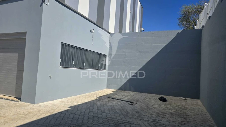 Armazém para Arrendamento em Portimão Foto 11