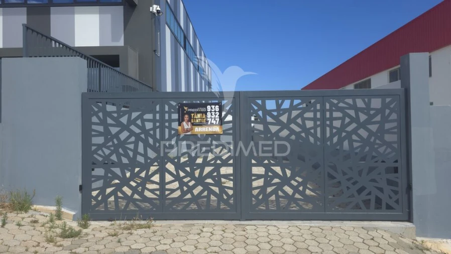 Armazém para Arrendamento em Portimão Foto 3