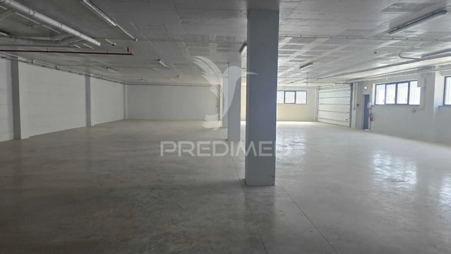 Armazém para Arrendamento em Portimão Foto 5