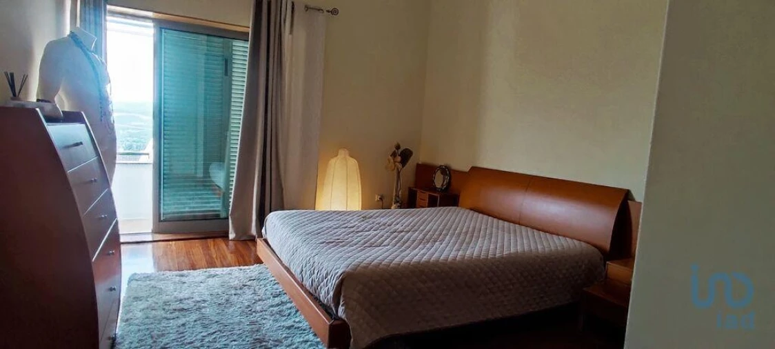 Moradia T4 para Venda em Loivo Foto 7