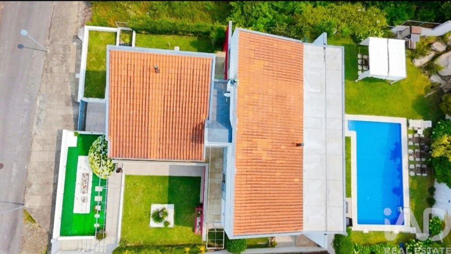 Moradia T4 para Venda em Loivo Foto 29