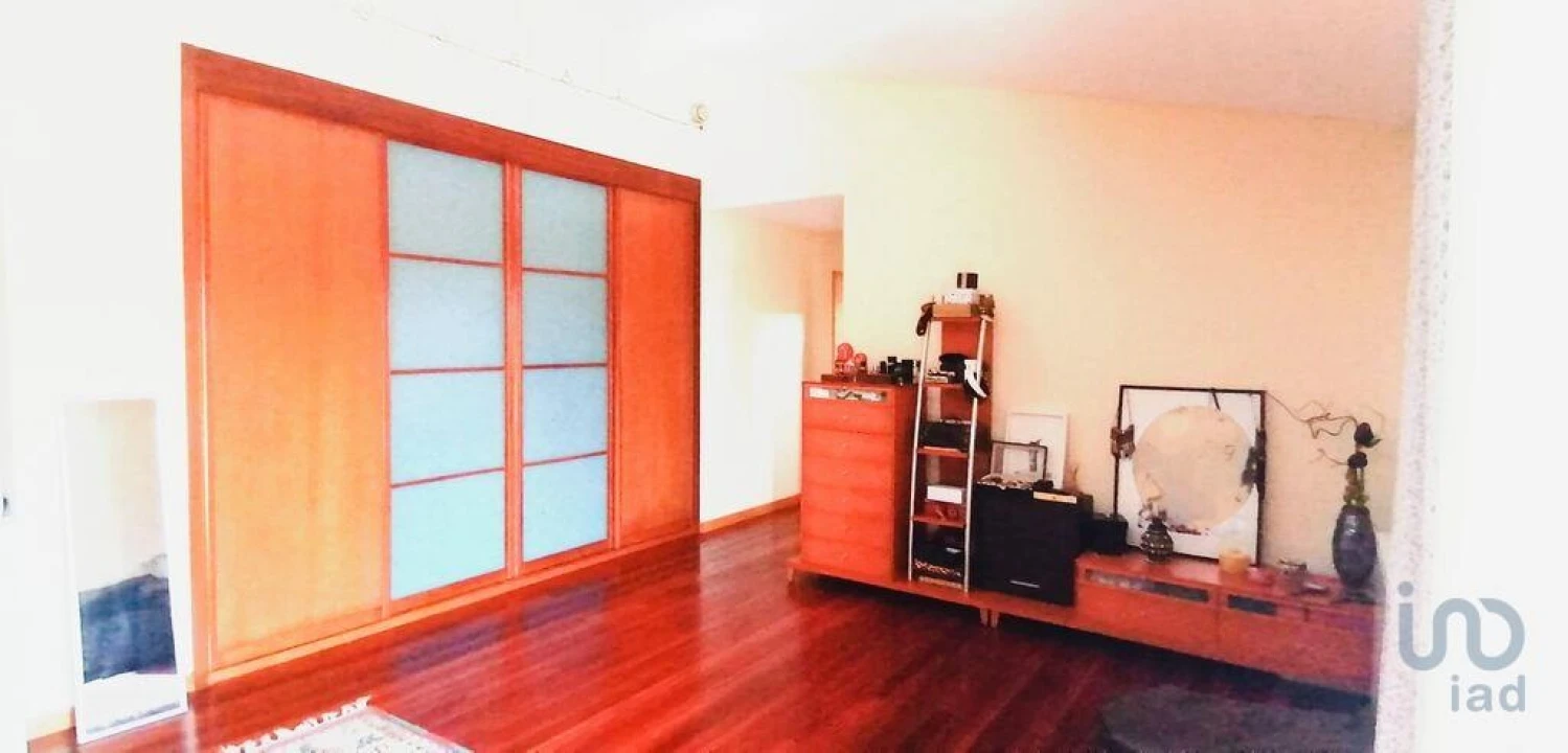 Moradia T4 para Venda em Loivo Foto 6