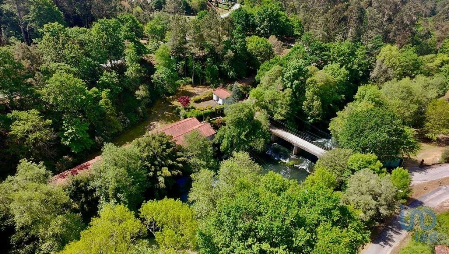 Moradia T4 para Venda em Covas Foto 2