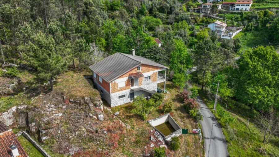 Moradia T3 para Venda em Bouro (Santa Marta) Foto 23